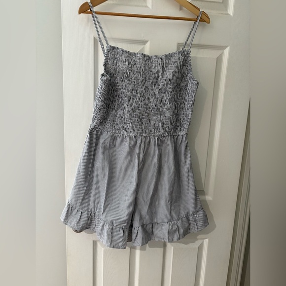 Cupshe NWT women’s striped smocked bodice wide leg shorts romper XL - Picture 3 of 12